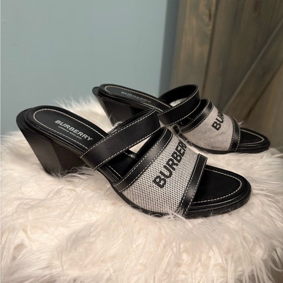 Burberry Black and Gray Honour Sandals - Picture 2 of 6